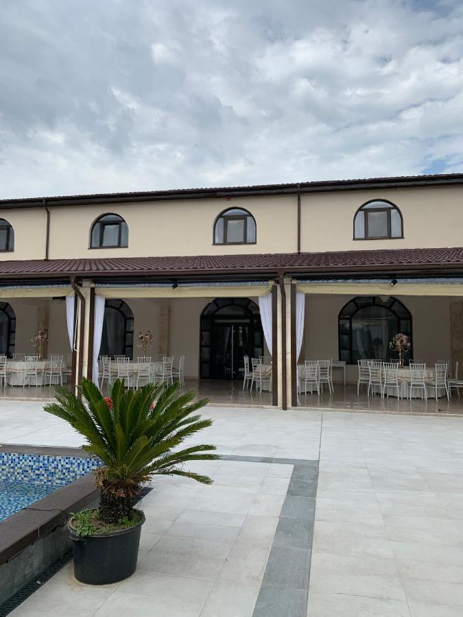 Laura Holiday Hotel Brăila Екстериор снимка