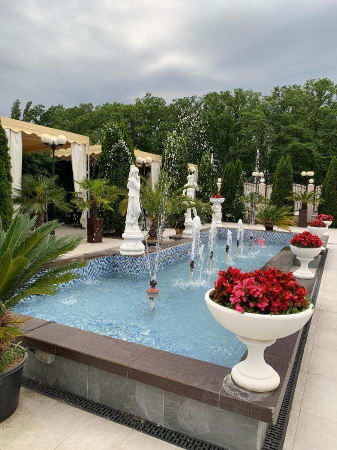 Laura Holiday Hotel Brăila Екстериор снимка